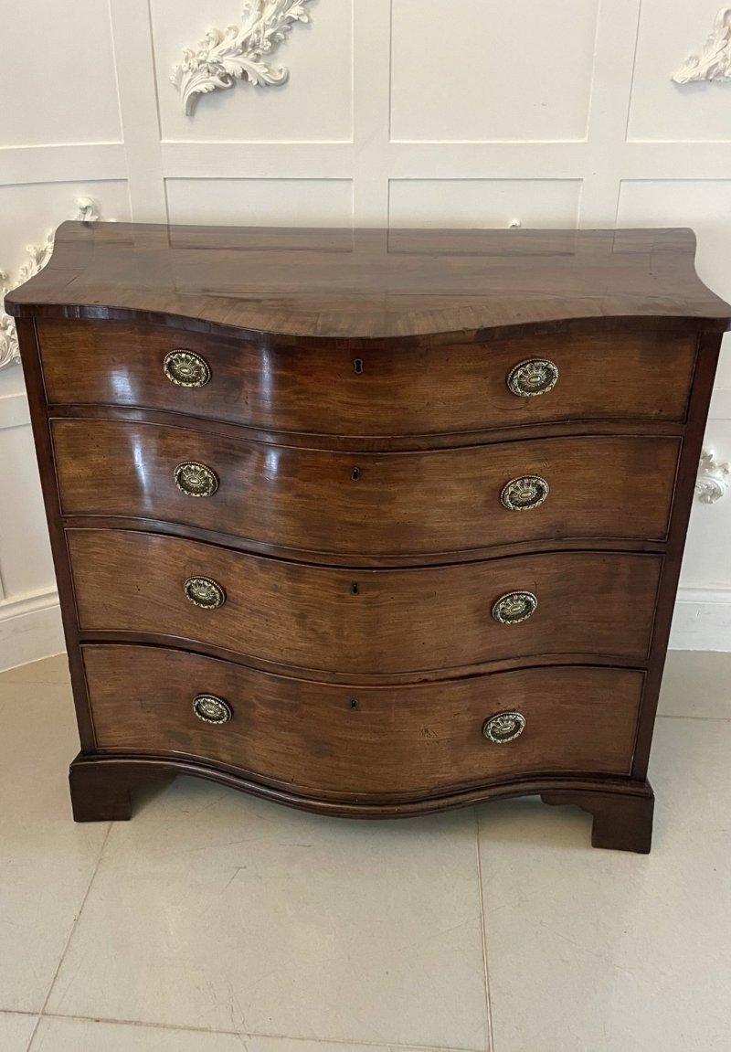 Antique George III 18th Century Quality Figured Mahogany Serpentine Chest of Drawers - Image 2